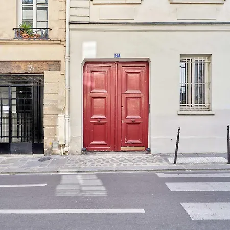 Superb Le Marais Center Of Parigi