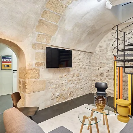 Superb Le Marais Center Of Parigi